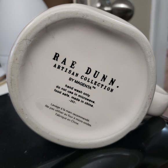 Rae Dunn World's Best Mom mug - Picture 2 of 3